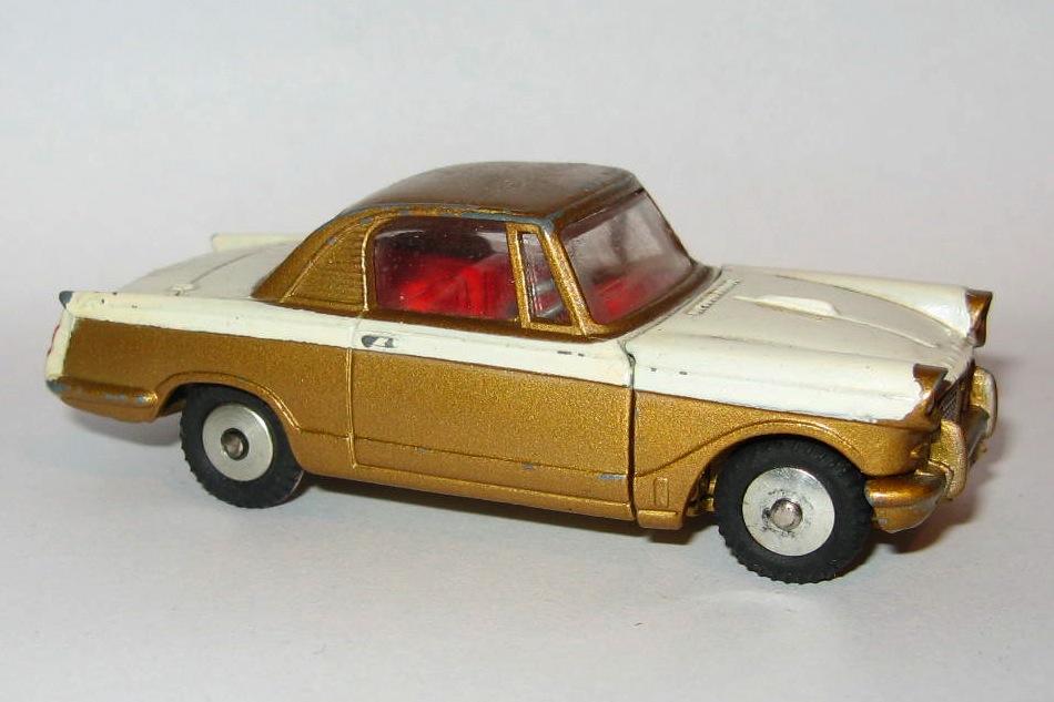 231 TRIUMPH HERALD.jpg